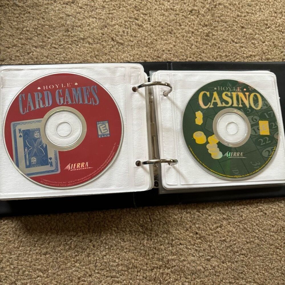 Gateway Software Storage Case With 17 Discs - Picture 9 of 13